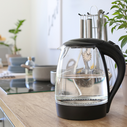 איך מנקים את הקומקום